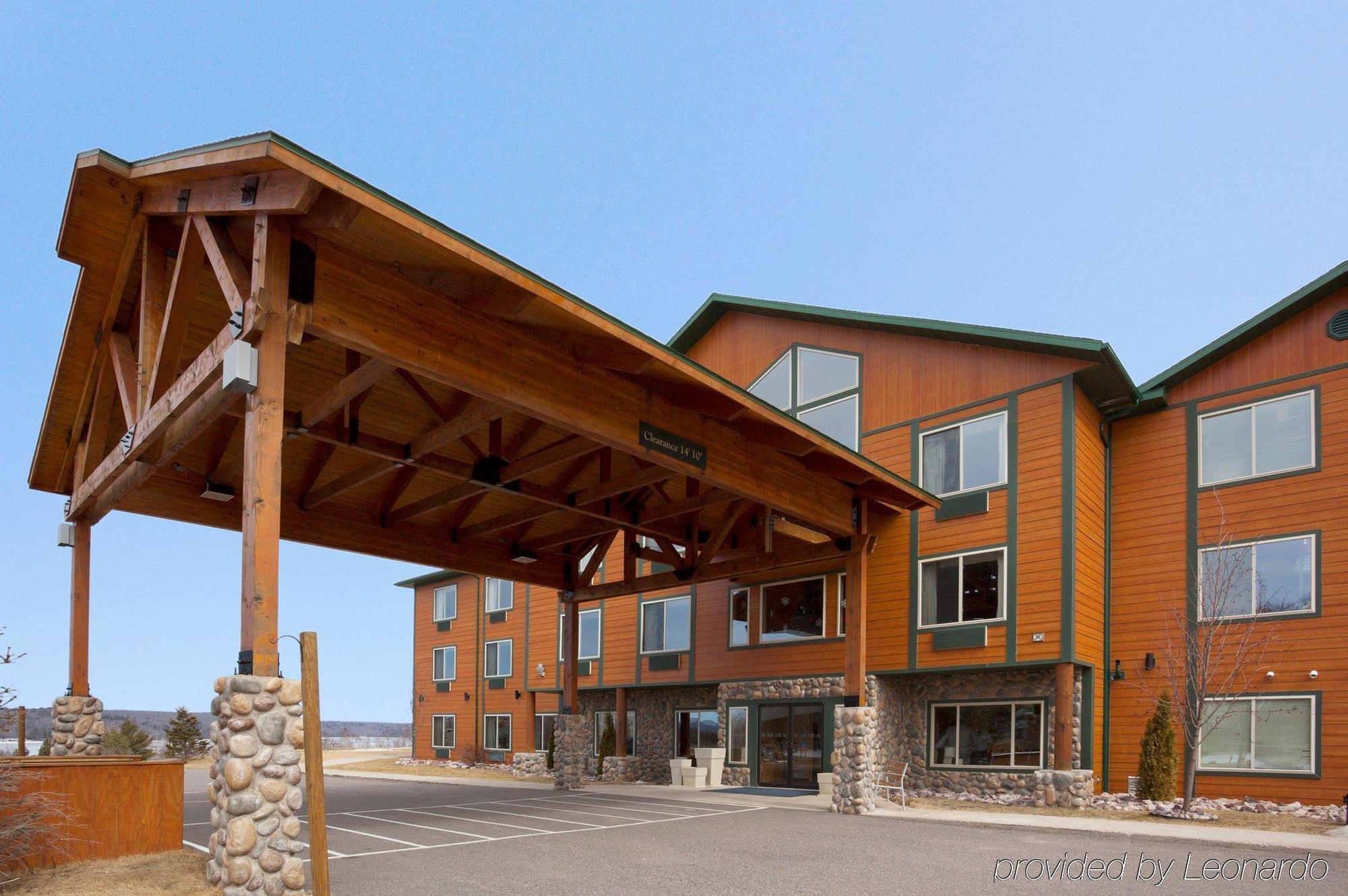 Holiday Inn Express Munising-Lakeview, An Ihg Hotel Экстерьер фото
