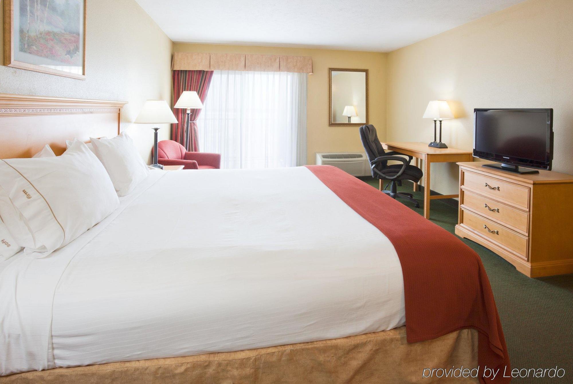 Holiday Inn Express Munising-Lakeview, An Ihg Hotel Номер фото