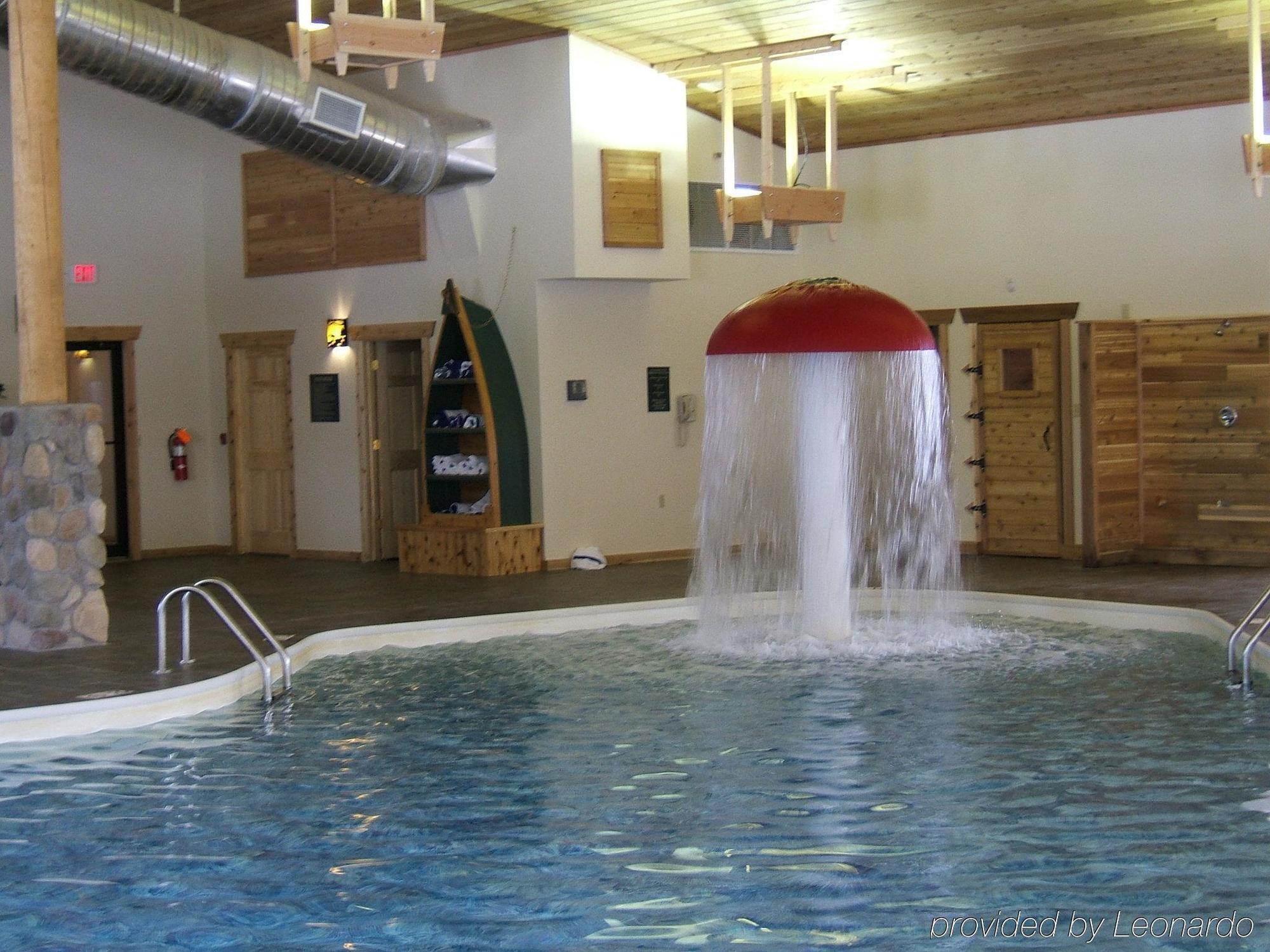 Holiday Inn Express Munising-Lakeview, An Ihg Hotel Экстерьер фото