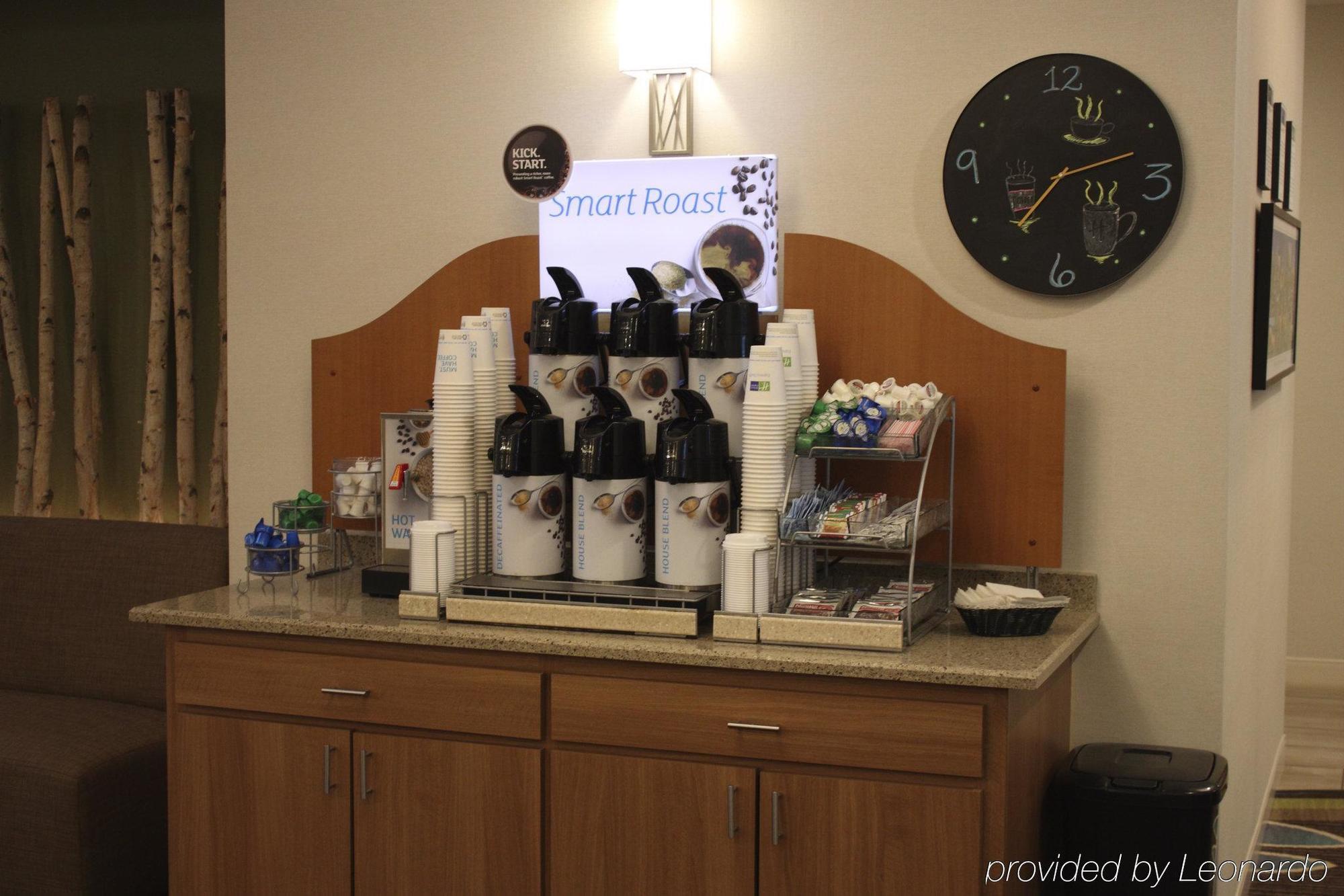 Holiday Inn Express Munising-Lakeview, An Ihg Hotel Экстерьер фото