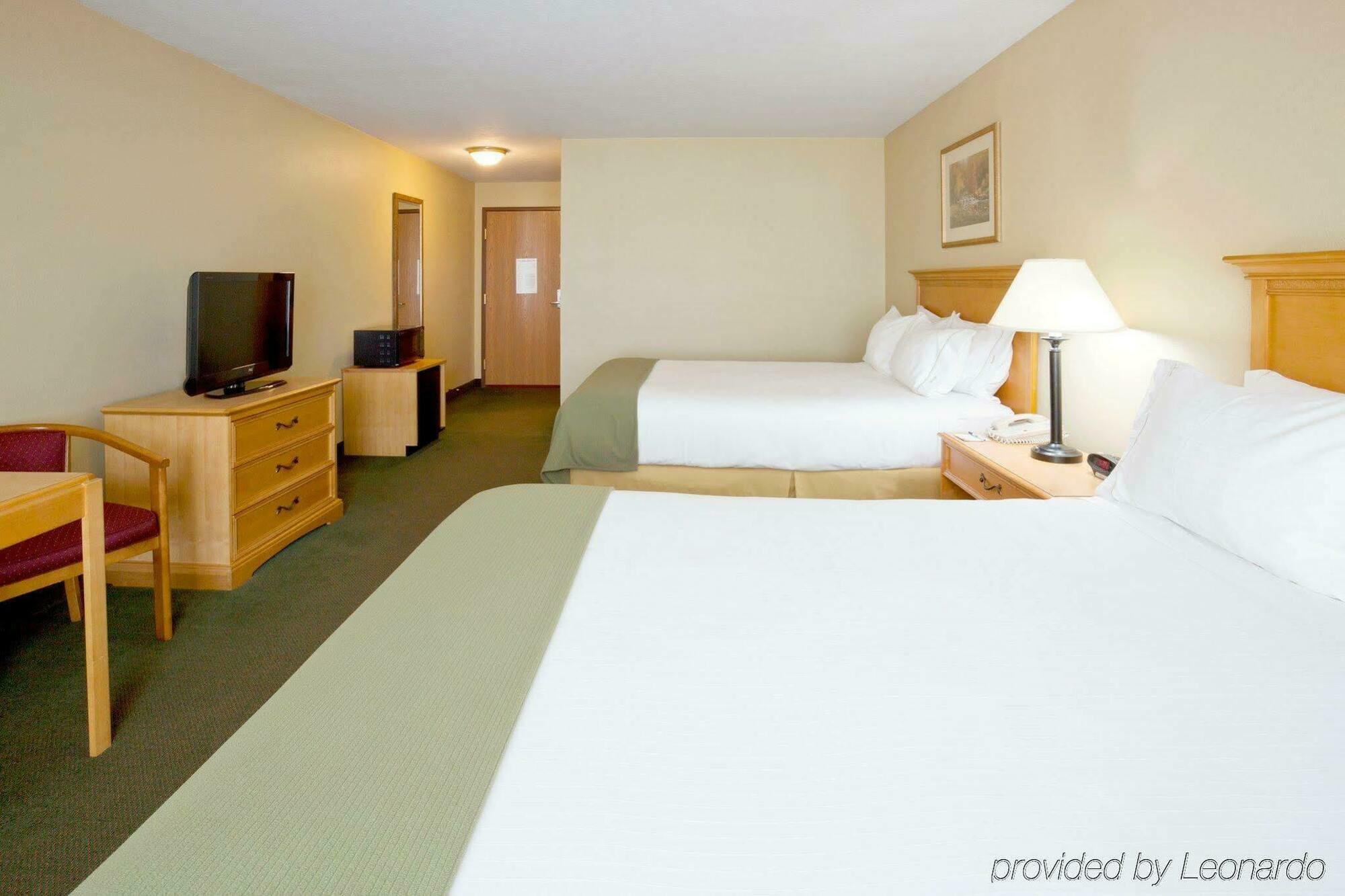 Holiday Inn Express Munising-Lakeview, An Ihg Hotel Номер фото